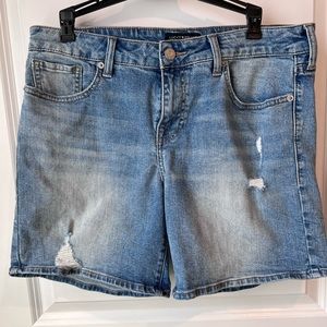 Lucky 🍀 Brand short - size 8/29
